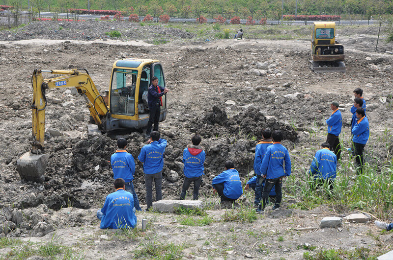 挖掘机实训基地练习