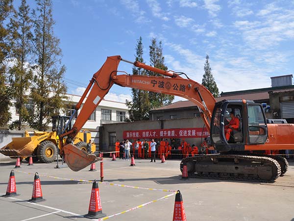 2020年交通运输系统筑路机械技能大赛圆满结束